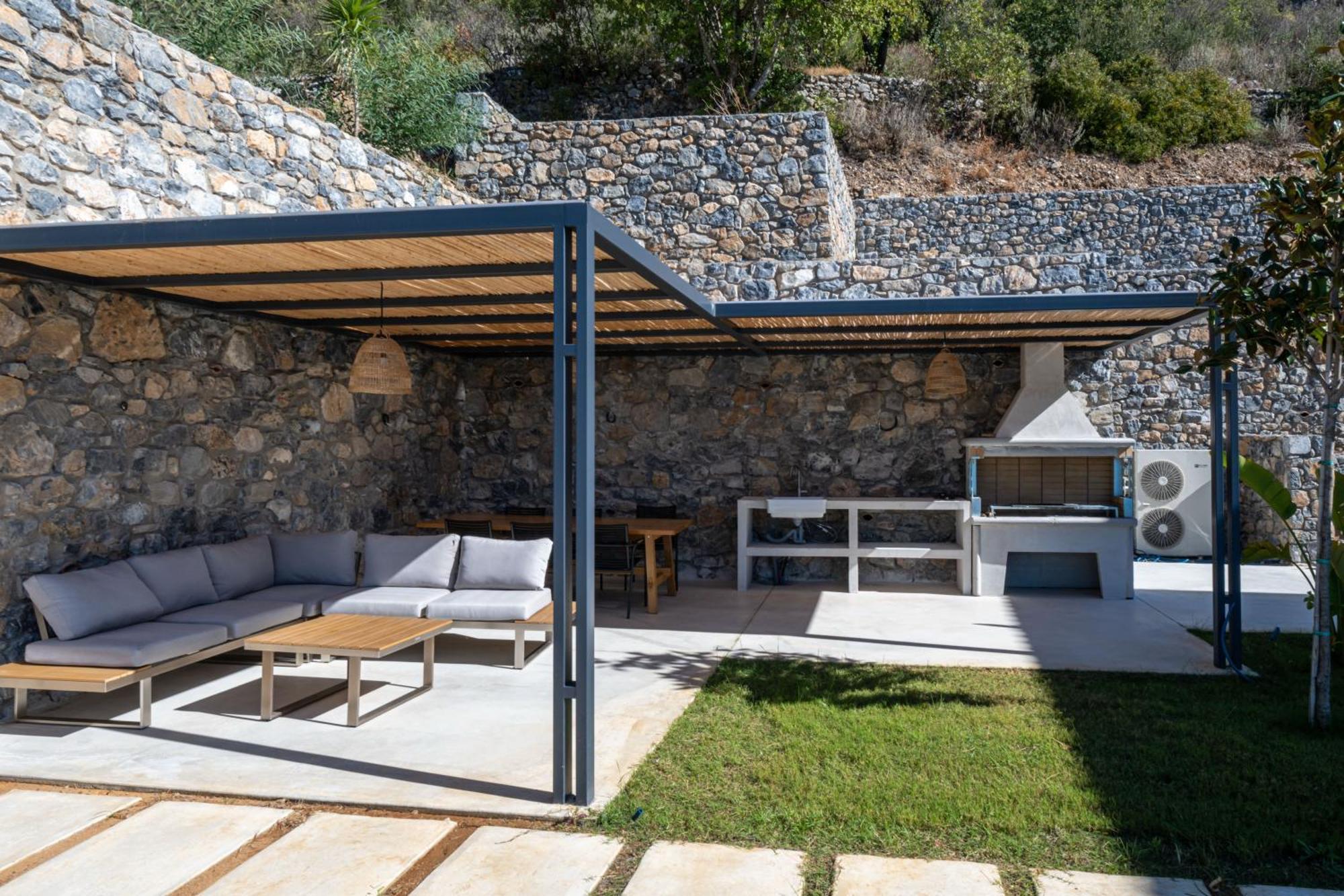 Cella * Kalamata